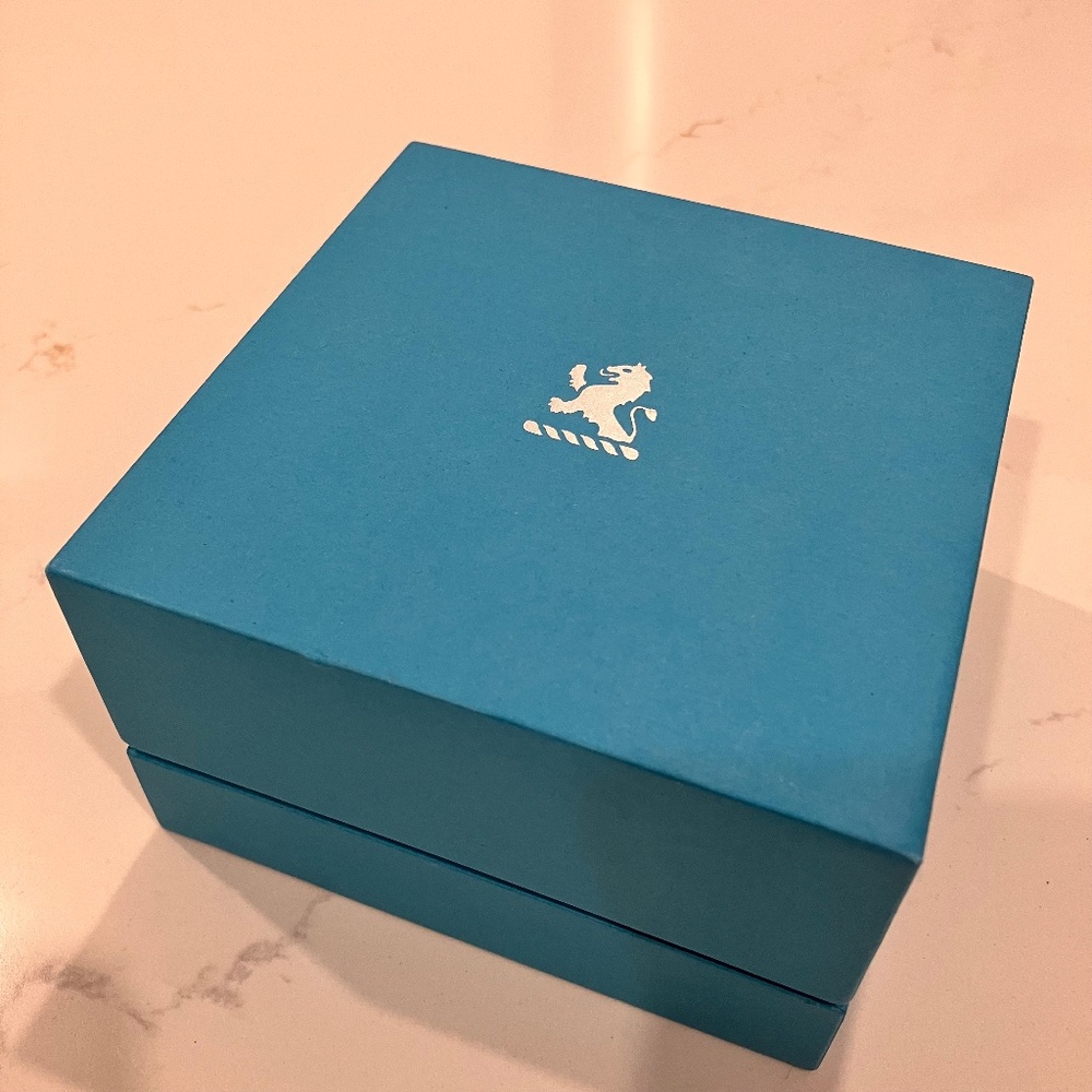 Birks bracelet-size presentation box with felt pouch